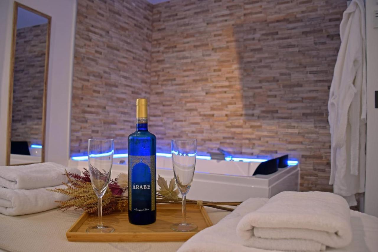 Alojamientos Lola, Suite con jacuzzi Benalup - Casas Viejas Exterior foto